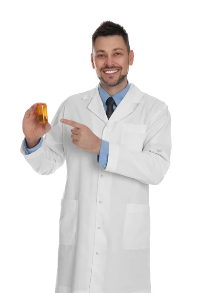 Profesjonalny Farmaceuta Tabletkami Białym Tle — Zdjęcie stockowe