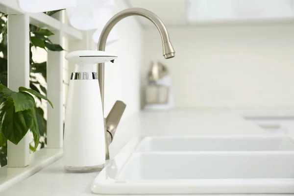 Modern Automatic Soap Dispenser Sink Kitchen Space Text — Stock Photo, Image