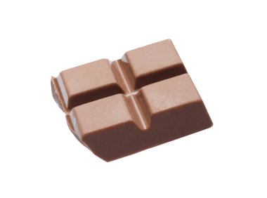 Beyaz üzerine izole edilmiş lezzetli sütlü çikolata.