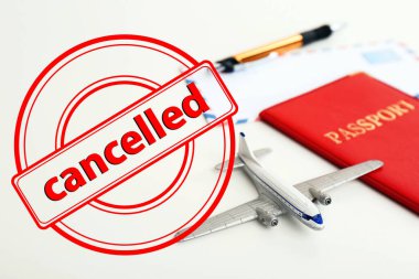 Koronavirüs salgını sırasında karantina yoluyla hava trafiğinin kapatılması. Oyuncak uçak, pasaport ve damgalı yazı iptal edildi.