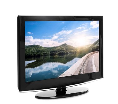 Beyaz arkaplanda manzarası olan modern plazma TV