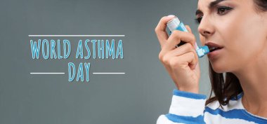 Dünya astım günü. Gri arka planda astım spreyi kullanan genç kadın, afiş tasarımı