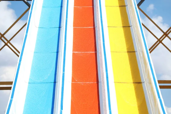 Waterpark Met Kleurrijke Glijbanen Zomervakantie — Stockfoto