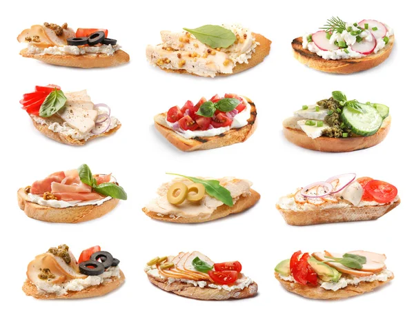 Set Van Geroosterd Brood Met Verschillende Toppings Witte Achtergrond — Stockfoto