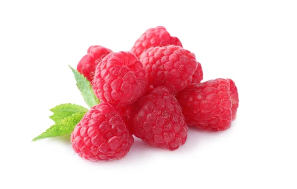 Köstliche Süße Reife Himbeeren Isoliert Auf Weiß — Stockfoto