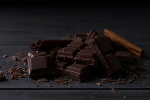 Delicioso Chocolate Con Leche Canela Sobre Mesa Madera — Foto de Stock