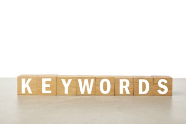 KEYWORDS sözcüğüyle ahşap küpleri