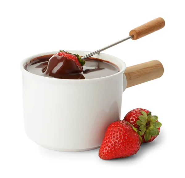 Fonduetopf Mit Schokolade Und Frischen Erdbeeren Isoliert Auf Weiß — Stockfoto