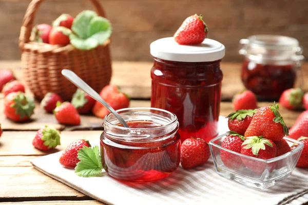 Delicious Pickled Strawberry Jam Fresh Berries Wooden Table — Stock Photo, Image