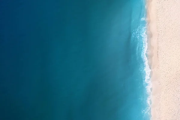 Vzdušný Výhled Krásné Moře Písečné Pláže Slunečný Den — Stock fotografie