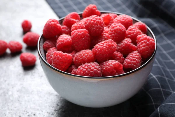 Delicious Fresh Ripe Raspberries Bowl Grey Table Closeup — Stock Photo, Image