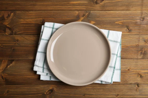 Empty Plate Napkin Wooden Table Top View — Stock Photo, Image