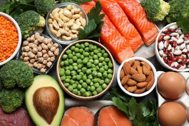 Protein açısından zengin ürünler, düz bir zemin