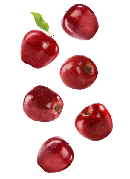 Pommes Rouges Mûres Tombant Sur Fond Blanc — Photo