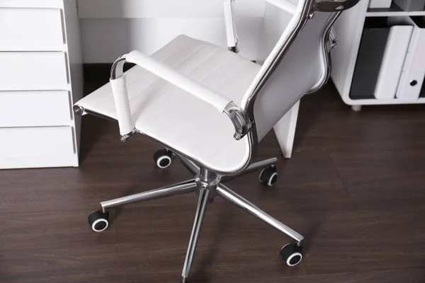 Bequemer Rollstuhl Tisch Modernen Büro — Stockfoto