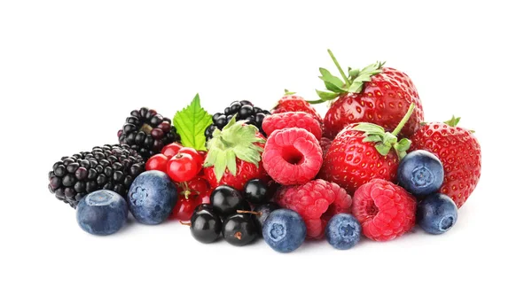 Pile Different Ripe Tasty Berries Isolated White — Stock Photo, Image