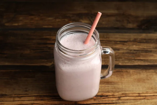 Savoureux Milk Shake Avec Paille Dans Bocal Maçon Sur Une — Photo