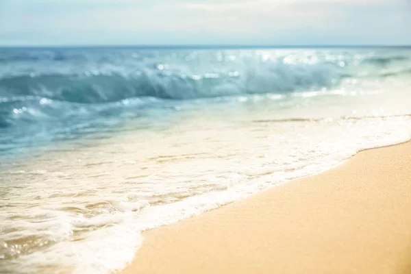 Vacker Sandstrand Och Hav Solig Dag Sommarsemester — Stockfoto