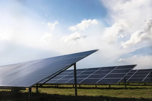 Painéis Solares Instalados Livre Fonte Energia Alternativa — Fotografia de Stock