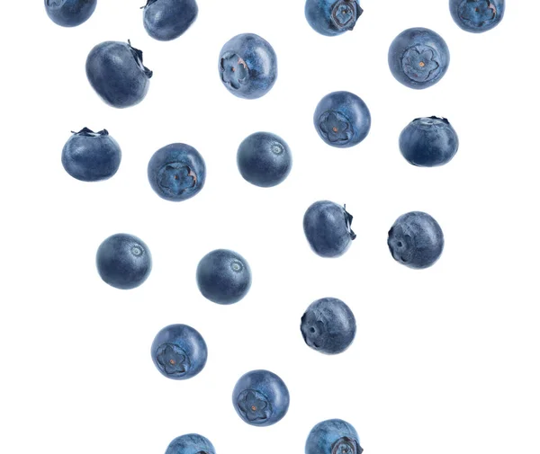 Frische Reife Blaubeeren Fallen Auf Weißem Hintergrund — Stockfoto