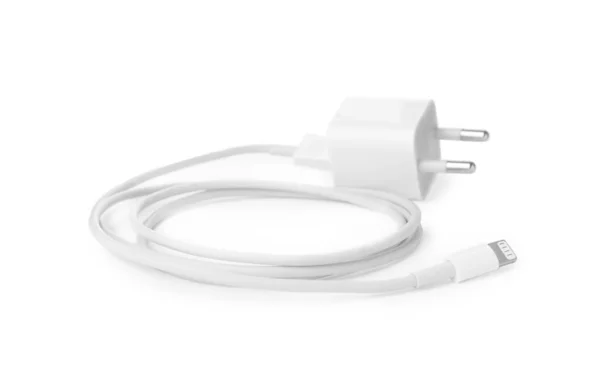 白で絶縁されたUsb充電器 近代技術 — ストック写真