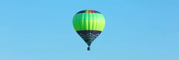 Globo Aire Caliente Cielo Azul Diseño Banner —  Fotos de Stock