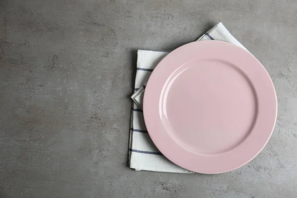 Assiette Vide Serviette Sur Table Grise Vue Dessus Espace Pour — Photo