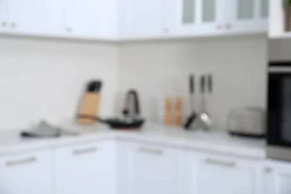 Verschwommene Sicht Auf Moderne Stilvolle Kücheneinrichtung — Stockfoto