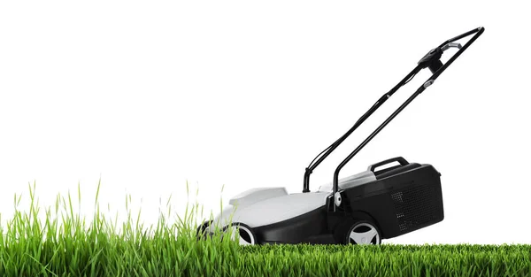 現代の庭の芝生の芝刈り機 緑の草 白の背景を切断 バナーデザイン — ストック写真
