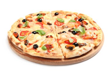 Lezzetli pizza ve beyaz deniz ürünleri.