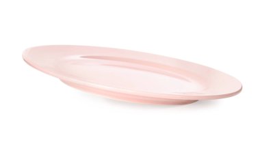 Temiz açık pembe tabak beyaza izole edilmiş.