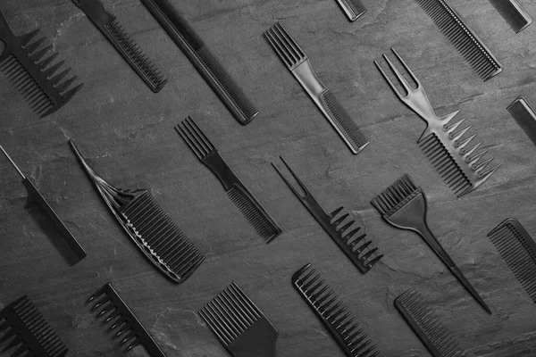 Set Combs Black Slate Background Flat Lay — Stock Photo, Image