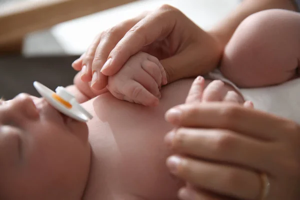 Madre Con Bebé Recién Nacido Vista Cerca —  Fotos de Stock