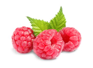 Lezzetli taze ahududu, beyaz üzerine izole edilmiş.