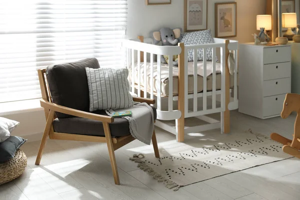 Quarto Bebê Interior Com Berço Poltrona Ideia Para Design — Fotografia de Stock