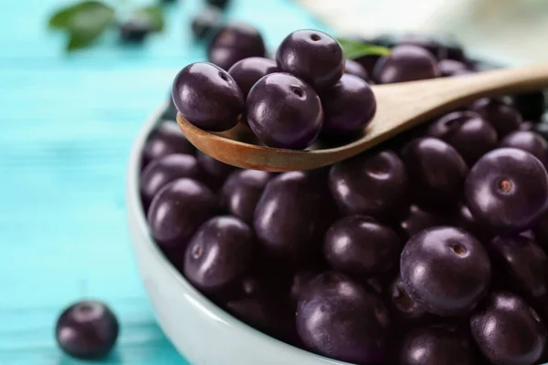 Baies Acai Savoureux Dans Bol Cuillère Sur Table Gros Plan — Photo