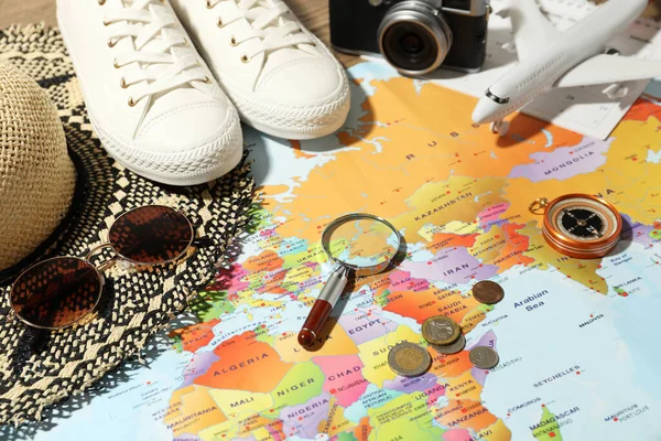 Diferentes Elementos Mapa Del Mundo Viajar Durante Las Vacaciones Verano — Foto de Stock