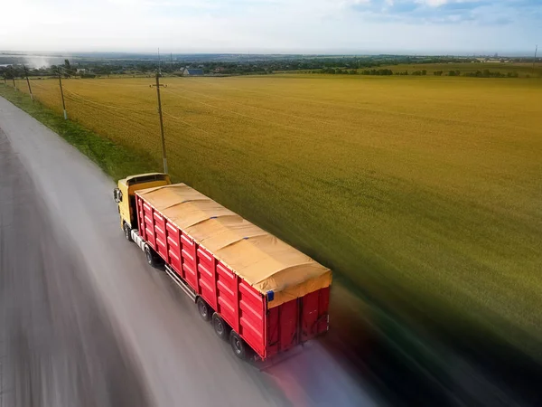 Logistikkoncept Lastbil Landsväg Rörelse Suddig Effekt — Stockfoto