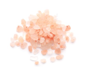 Pembe Himalaya tuzu yığını beyaza izole edilmiş, üst manzara.