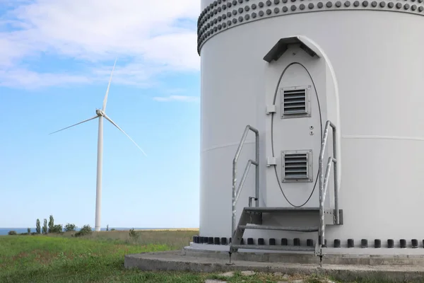 Eingang Zum Generator Für Windkraftanlagen Freien Alternative Energiequelle — Stockfoto