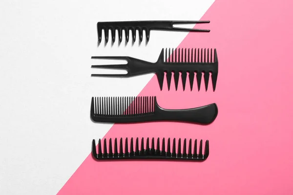 Set Black Combs Color Background Flat Lay — Stock Photo, Image