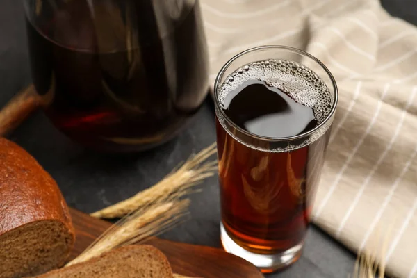 Glas Heerlijke Kvass Tafel Close — Stockfoto