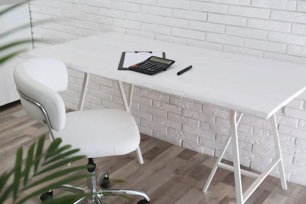 Lieu Travail Confortable Avec Chaise Bureau Table Bois — Photo