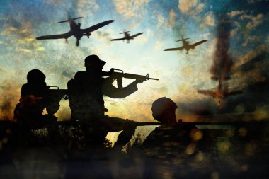 Muharebe bölgesinde asker ve uçak siluetleri. Askerlik.