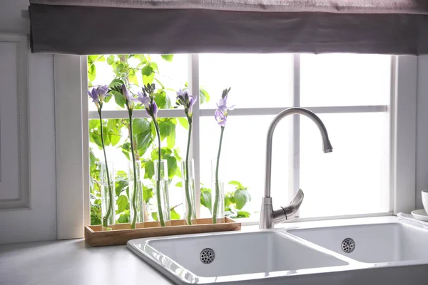 Beautiful Freesia Flowers Window Kitchen — Stock Photo, Image