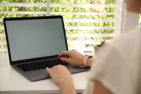 Woman Working Modern Laptop White Table Closeup Space Design — Stock Photo, Image