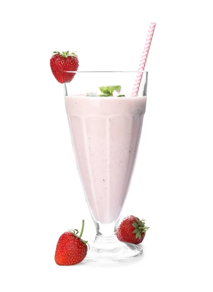 Lekkere Verse Milkshake Aardbeien Witte Achtergrond — Stockfoto