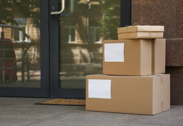 Delivered Parcels Door Mat Entrance — Stock Photo, Image
