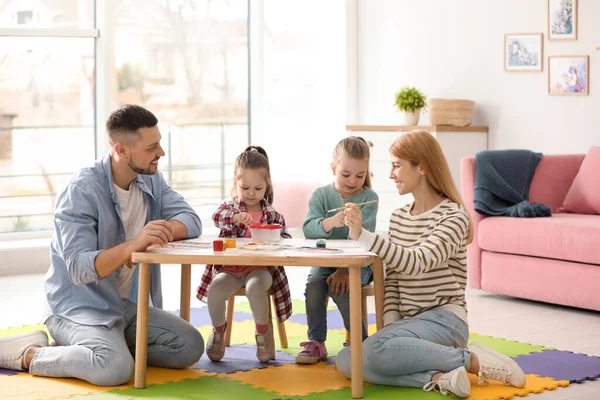 Lovely Family Painting Table Indoors Playing Children — Stock Photo, Image