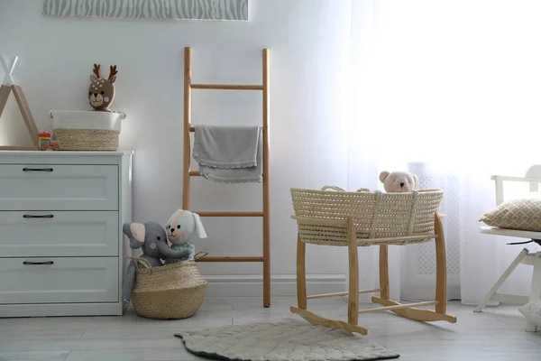 Linda Habitación Para Niños Interior Con Escalera Decorativa Madera — Foto de Stock